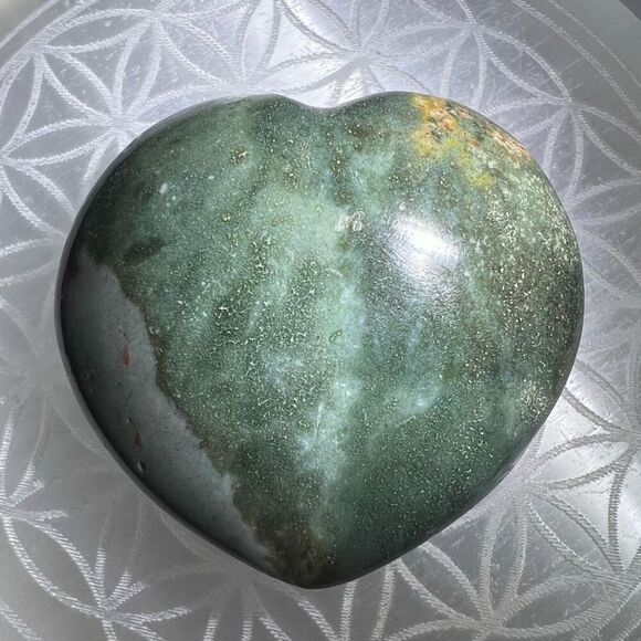 OC Jasper Crystal Heart Carving - Picture 4 of 11